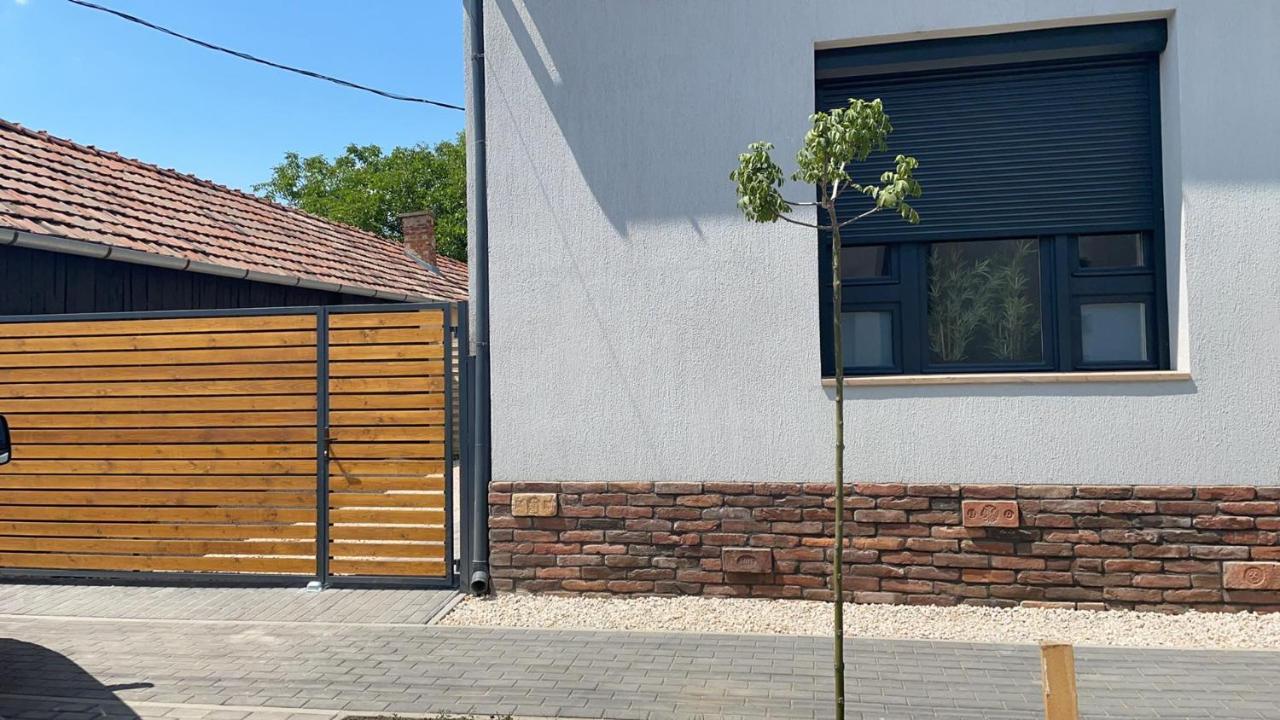 Thermal Apartmanok Raday 4 - Namaste Hajdúszoboszló Exterior foto